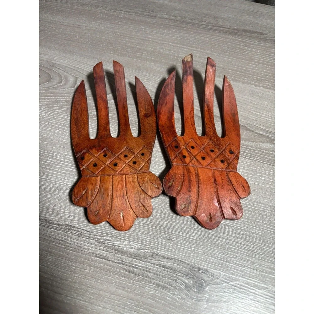 Vintage Hand‎ Carved Wooden Pineapple Salad Hands Servers Tropical Kitchen Decor
